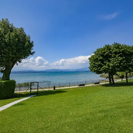 Holiday Sirmione Apartments Apartmán