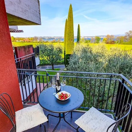 アパート Holiday Sirmione Apartments シルミオーネ