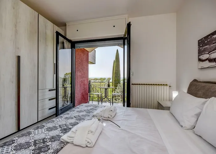 Holiday Sirmione Apartments Apartment Sirmione