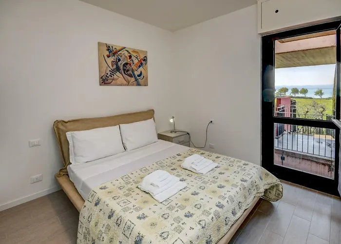 Holiday Sirmione Apartments